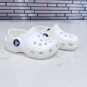 White crocs size 4 for toddler